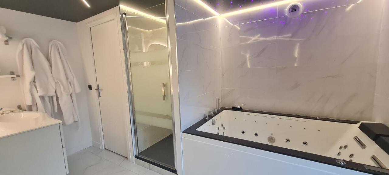 Le Sainte Jeanne Hotel Cormeilles-en-Vexin Eksteriør billede