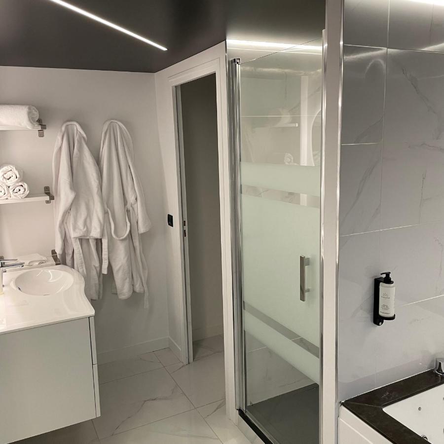 Le Sainte Jeanne Hotel Cormeilles-en-Vexin Eksteriør billede